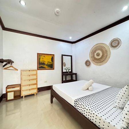 Aquaholik Traveler'S Lodge 爱妮岛 外观 照片