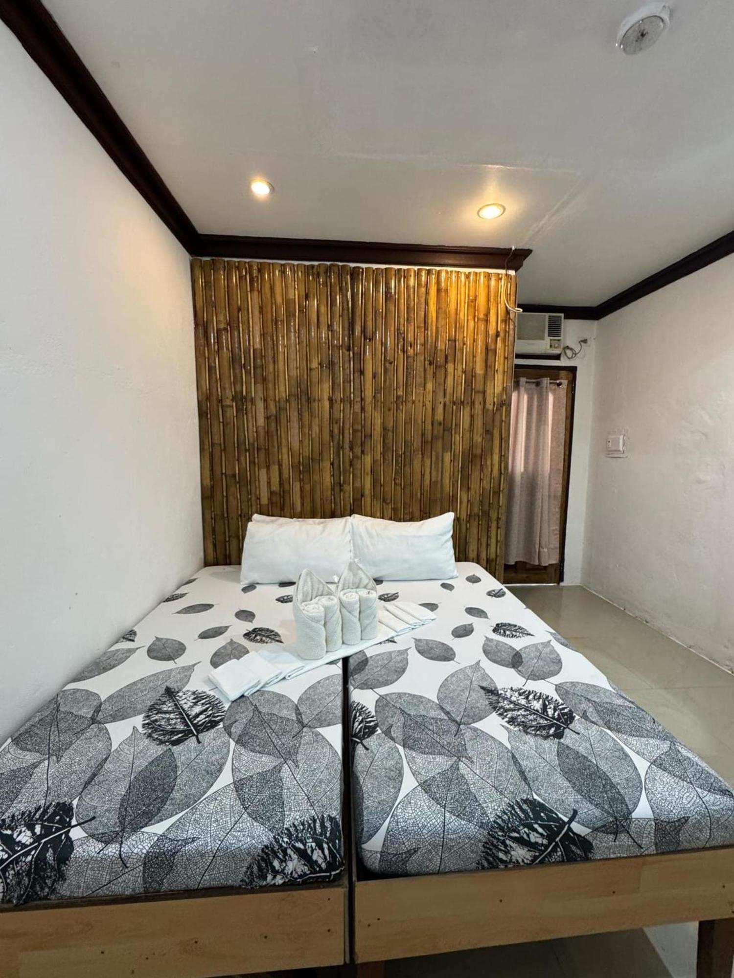 Aquaholik Traveler'S Lodge 爱妮岛 外观 照片