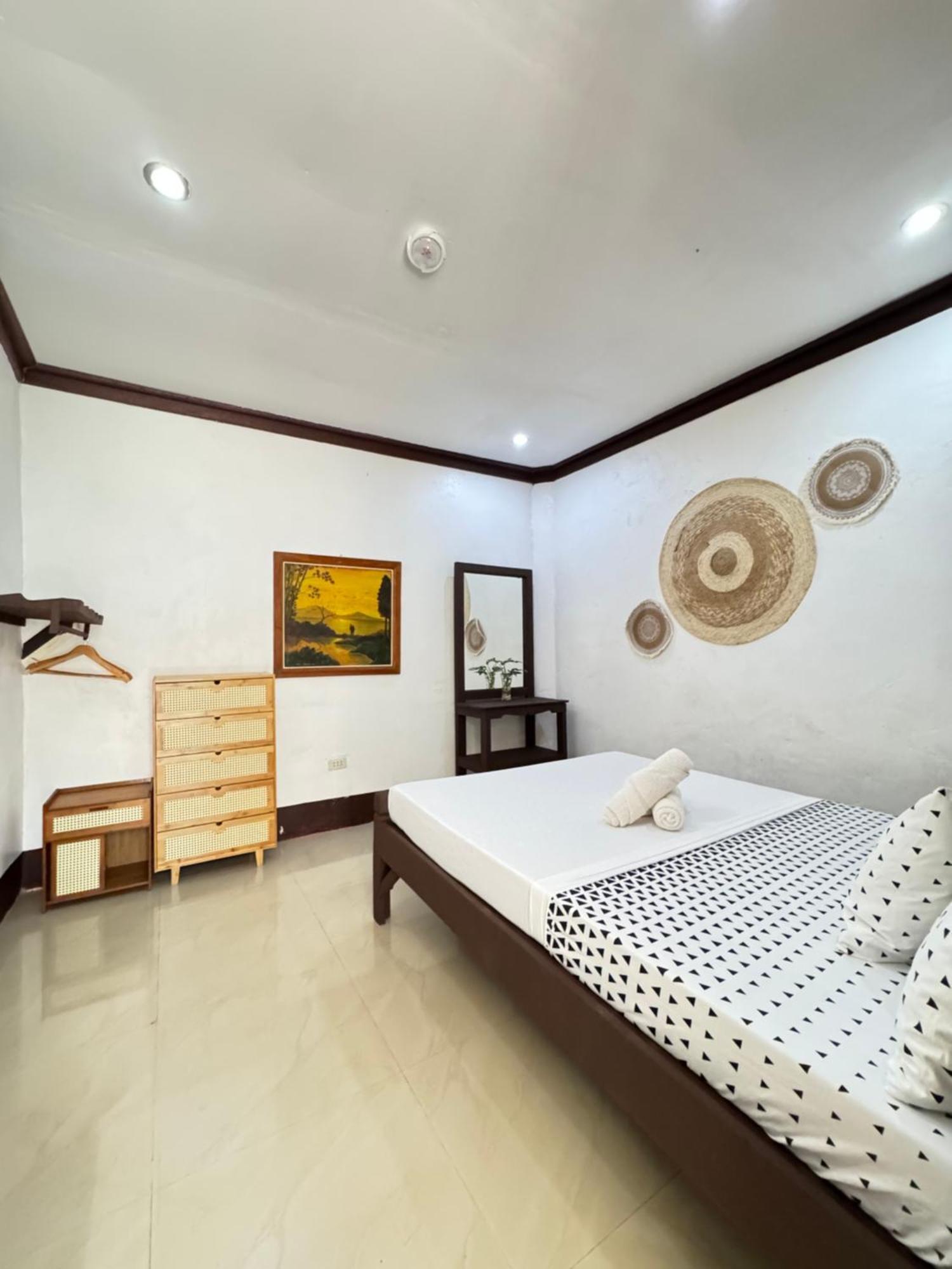 Aquaholik Traveler'S Lodge 爱妮岛 外观 照片